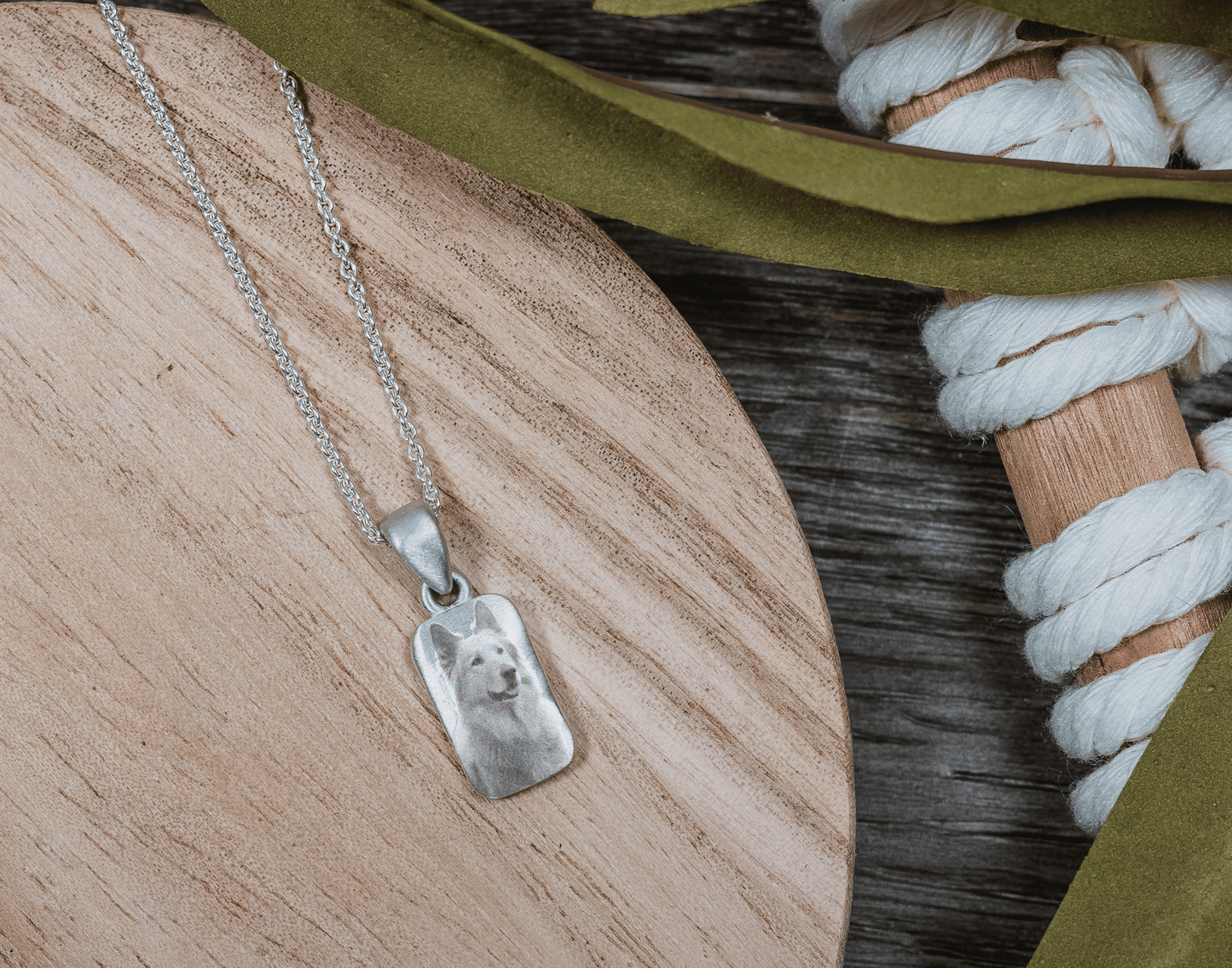 Customizable Classic Pet Rectangle Pendant