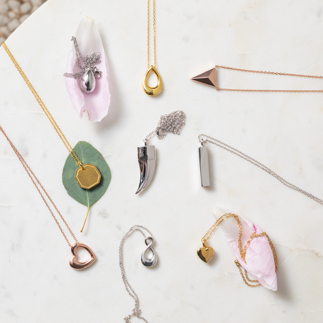 The Horizontal Bar Pet Cremation Necklace