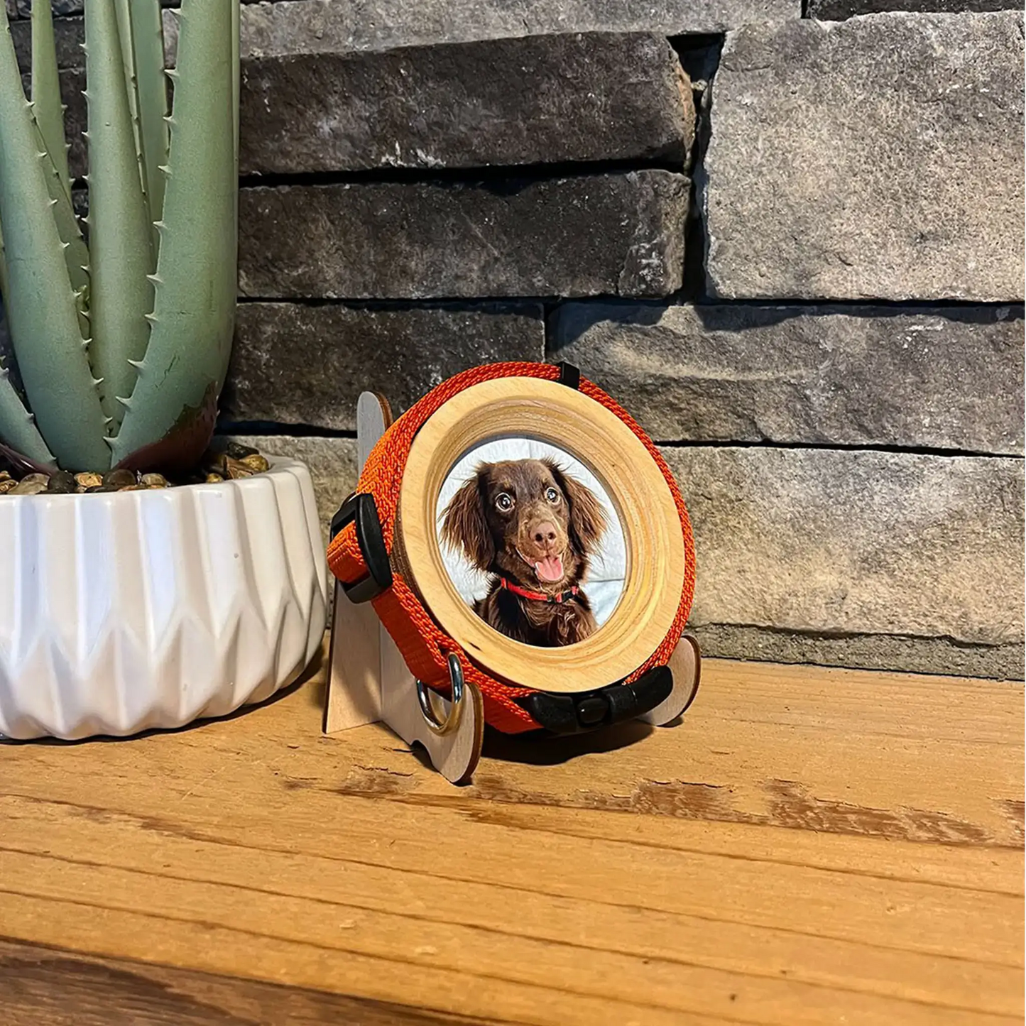 Small Wood Display Picture Frame Stand