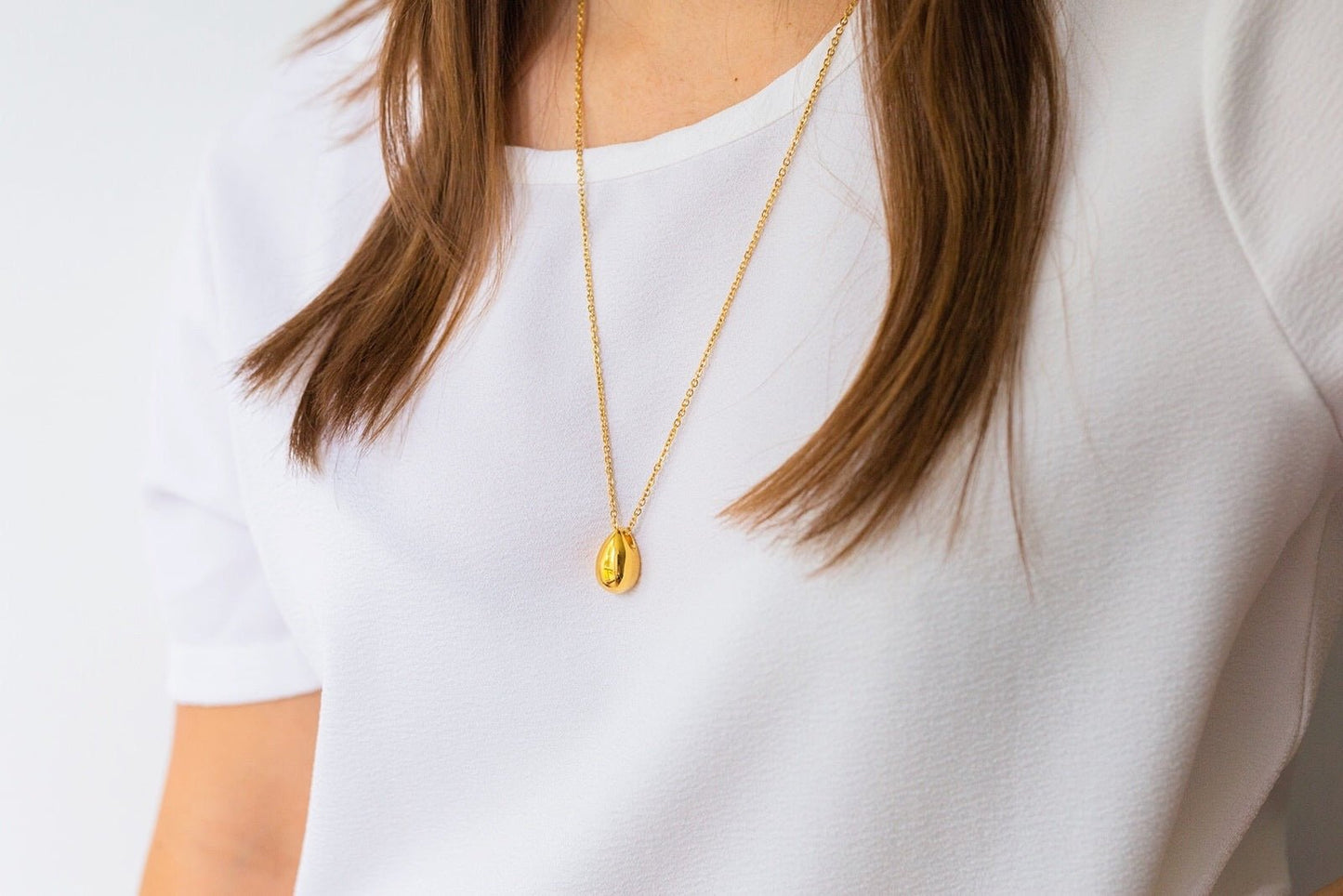 The Hepburn Teardrop Pet Cremation Necklace - Love, Baxter